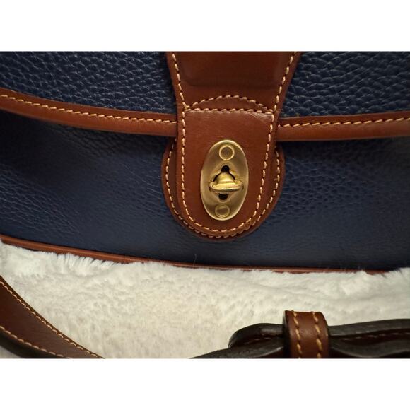 Vintage 1995 Coach 4225 Navy & British Tan Restored to Original Brilliance - Picture 3 of 13